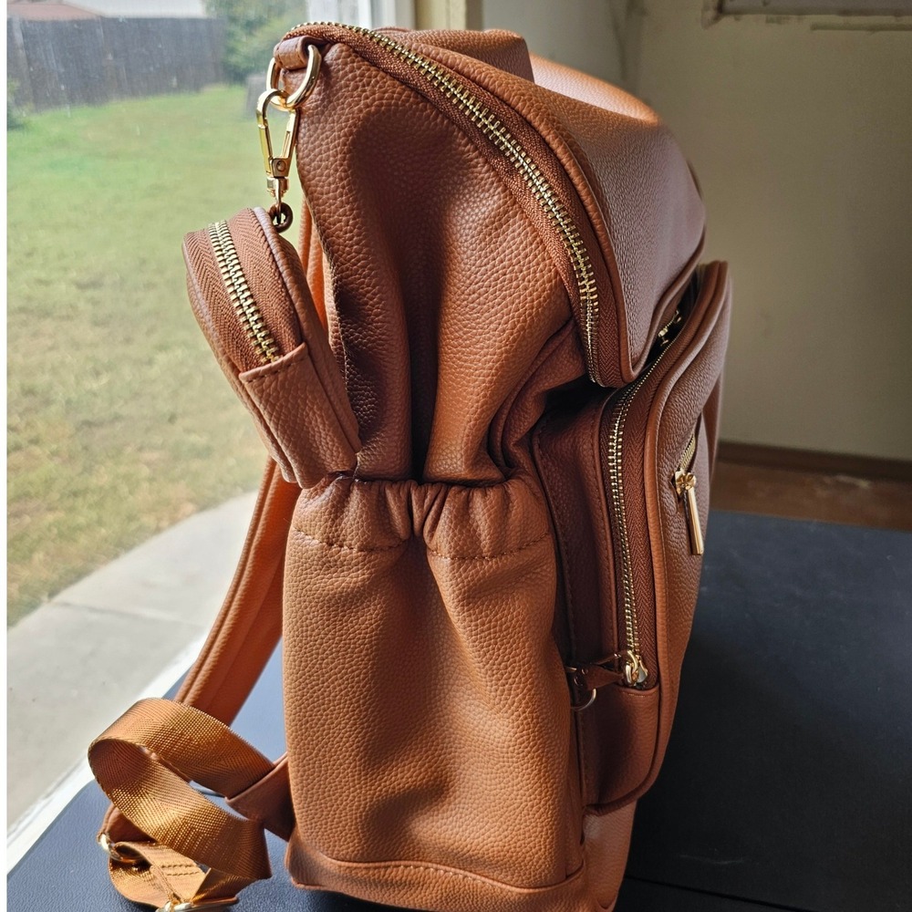 Kovale Collective Tan Vegan Leather Diaper Bag Backpack with 5 Accessories New - Picture 9 of 16